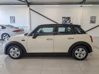 Used Mini Cooper Classic 2020 Pepper white Hatchback
