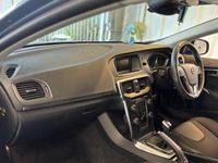 Usado Volvo V40 Momentum 152 HP (111 kW) 2019 Citadino