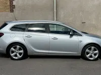 Used Vauxhall Astra SRi 2011 Silver Estate