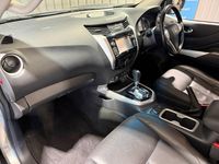 Used Nissan Navara Tekna 190 HP (139 kW) 2018 Grey Pickup