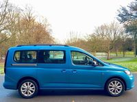 Begagnad VW Caddy Maxi Life 122 HK (89 kW) 2022 Blå Minibuss