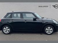 Usado Mini Cooper Classic 134 CV (98 kW) 2023 Negro Utilitario