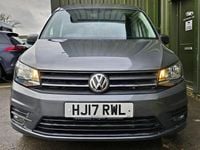 Usado VW Caddy S 102 HP (75 kW) 2017 Cinzento Monovolume