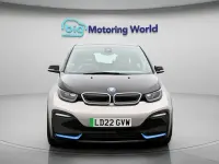 Usado BMW i3 135 kW (184 HP) 2022 Prateado Citadino