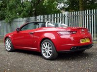 Begagnad Alfa Romeo Spider 2008 Röd Cab