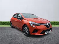 Used Renault Clio Evolution 145 HP (106 kW) 2023 Orange Hatchback