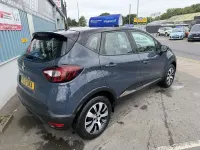Used Renault Captur Play 90 HP (66 kW) 2018 Blue/black SUV