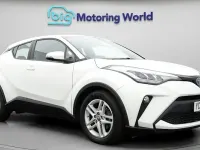 Used Toyota C-HR 122 HP (89 kW) 2022 White SUV
