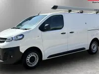 Used Vauxhall Vivaro 101 HP (74 kW) 2022 White MPV