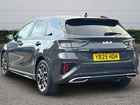 Usado Kia Ceed GT-Line 138 HP (101 kW) 2025 Cinzento Citadino