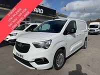 Second-hand Vauxhall Combo 100 CP (73 kW) 2024 Alb Monovolum