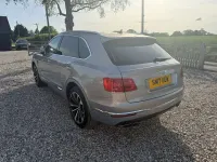 Used Bentley Bentayga 435 HP (319 kW) 2017 Grey SUV