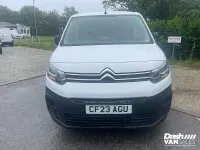 Used Citroën Berlingo 100 HP (73 kW) 2023 Icy white MPV