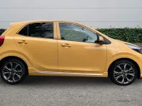 Begagnad Kia Picanto GT-Line 67 HK (49 kW) 2023 Gul Halvkombi