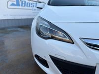 Used Vauxhall Astra GTC SRi 2015 White Hatchback