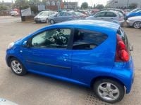 Second-hand Peugeot 107 Allure 68 CP (50 kW) 2013 Albastru Hatchback