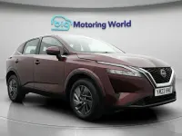 Used Nissan Qashqai Acenta Premium 140 HP (102 kW) 2023 Red SUV