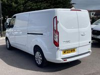 Used Ford Transit Custom Limited 130 HP (95 kW) 2022 White Van