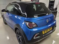 Second-hand Vauxhall Adam Rocks 2015 Albastru Hatchback