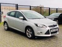 Used Ford Focus Zetec 125 HP (91 kW) 2014 Silver Hatchback