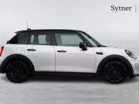 Used Mini Cooper Exclusive 134 HP (98 kW) 2024 White Hatchback