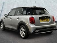 Usado Mini Cooper Classic 134 CV (98 kW) 2023 Plateado Utilitario