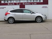 Used Ford Focus Zetec 125 HP (91 kW) 2014 Silver Hatchback