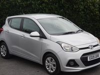 Usado Hyundai i10 SE 2015 Prateado Citadino
