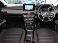 Usado Dacia Sandero Comfort 100 HP (73 kW) 2021 Preto Citadino