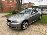 Begagnad BMW 318 2010 Grå Kombi