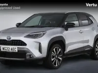 Used Toyota Yaris Hybrid Edition 116 HP (85 kW) 2022 Silver metallic bitone (metallic paint) Estate