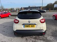 Used Renault Captur Dynamique 90 HP (66 kW) 2015 Cream SUV