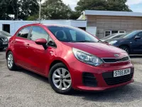 Used Kia Rio 84 HP (61 kW) 2015 Red Hatchback