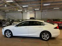 Used Vauxhall Insignia SRi 122 HP (89 kW) 2021 White Hatchback