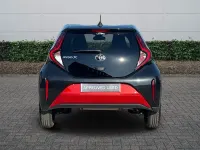 Used Toyota Aygo X 72 HP (52 kW) 2025 Red SUV