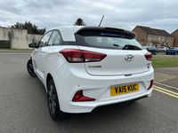 Used Hyundai i20 SE 84 HP (61 kW) 2015 White Coupe
