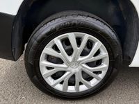 Używany Citroën Berlingo 100 KM (73 kW) 2022 Biały Minivan