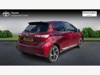 Used Toyota Yaris Hybrid 100 HP (73 kW) 2019 Red Hatchback