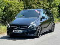 Usado Mercedes B180 AMG line 109 HP (80 kW) 2018 Preto Monovolume