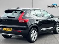 Used Volvo XC40 Momentum 163 HP (119 kW) 2019 Onyx black metallic SUV
