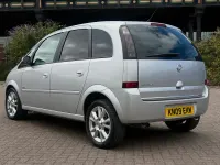 Used Vauxhall Meriva Design Edition 2009 Silver MPV