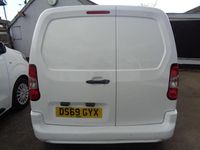 Second-hand Vauxhall Combo Sportive 100 CP (73 kW) 2019 Alb Van