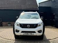 Gebraucht Nissan Navara Tekna 190 PS (139 kW) 2016 Weiß Pickup