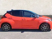 Second-hand Toyota Yaris Hybrid Edition 113 CP (83 kW) 2020 Portocaliu Hatchback