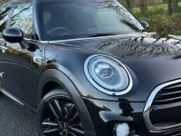 Usado Mini Cooper Hatch 136 CV (100 kW) 2019 Negro Utilitario