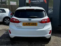 Usado Ford Fiesta Titanium 95 HP (69 kW) 2020 Branco Citadino
