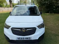 Begagnad Vauxhall Combo Edition 2019 Vit Minibuss