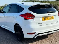 Used Ford Focus ST-Line 125 HP (91 kW) 2016 Hatchback