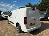 Used Citroën Berlingo 100 HP (73 kW) 2025 White MPV