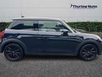 Used Mini Cooper Exclusive 136 HP (100 kW) 2022 Blue and black Hatchback